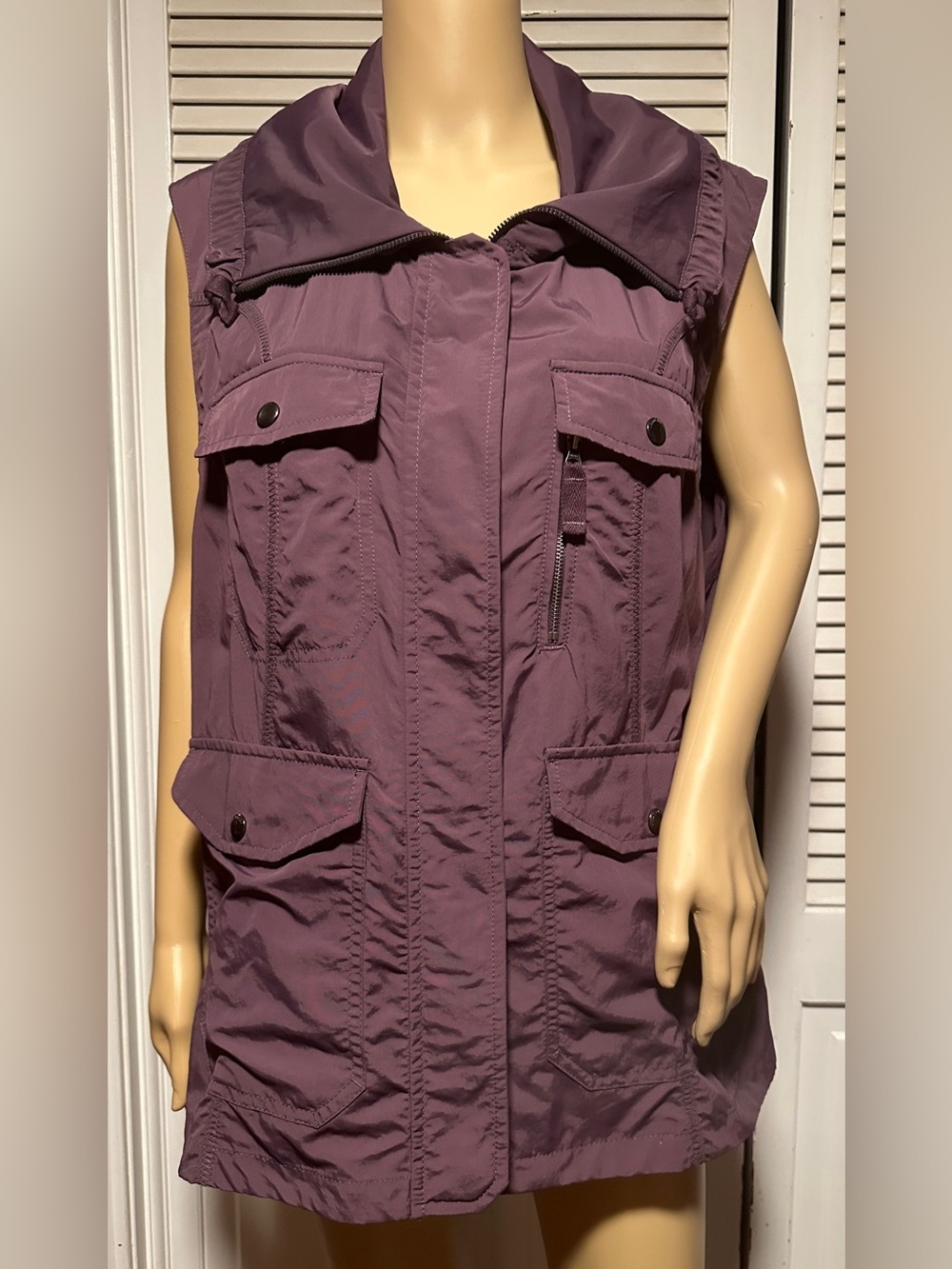 Eddie Bauer Travex Outdoor Utility Vest Cargo Travel Purple Women’s 2XL